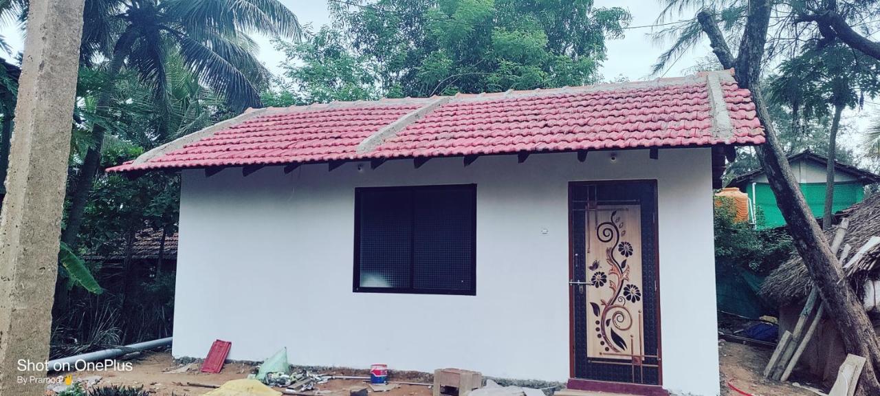 Hotel Golden Wings Cafe Gokarna  Exterior foto