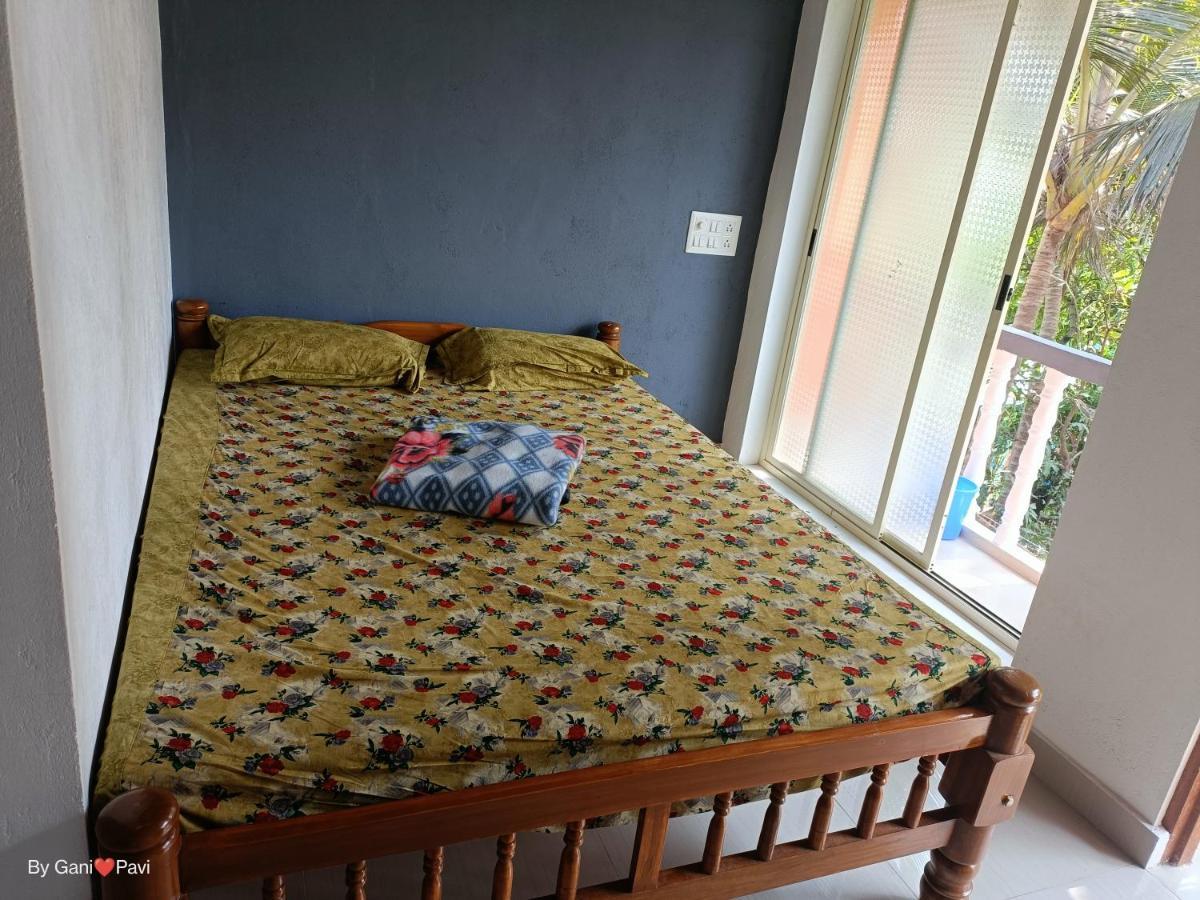 Hotel Golden Wings Cafe Gokarna  Exterior foto
