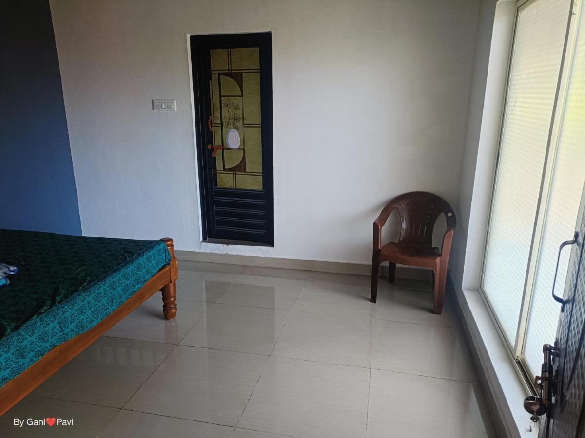 Hotel Golden Wings Cafe Gokarna  Exterior foto
