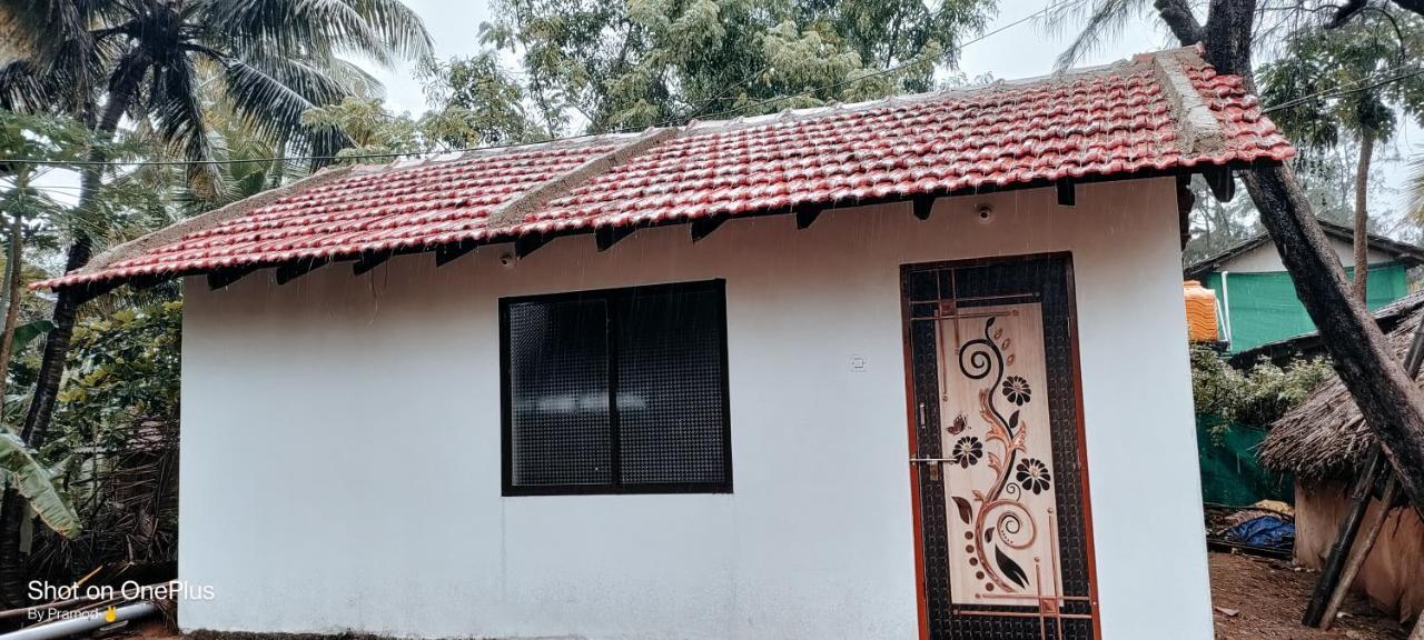 Hotel Golden Wings Cafe Gokarna  Exterior foto